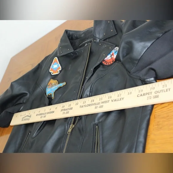 Torrid Insiders Collection Patch Moto Jacket Faux Leather Sz 0 (12/L) - Picture 7 of 9